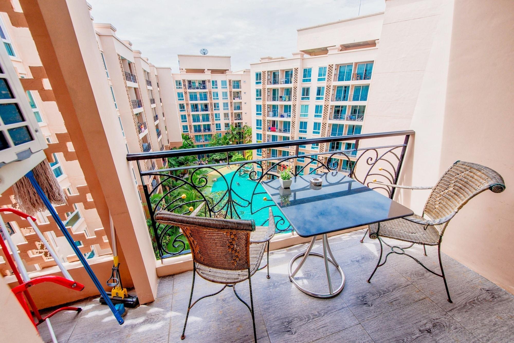 Atlantis Condo Resort Jomtien Beach Exteriör bild