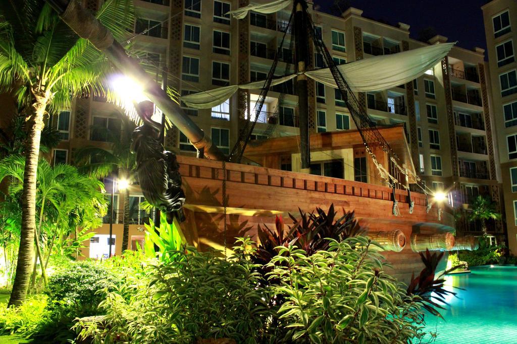 Atlantis Condo Resort Jomtien Beach Rum bild