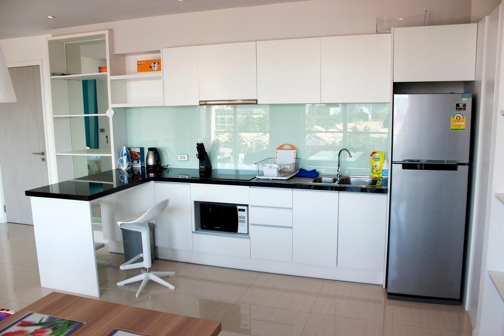 Atlantis Condo Resort Jomtien Beach Rum bild