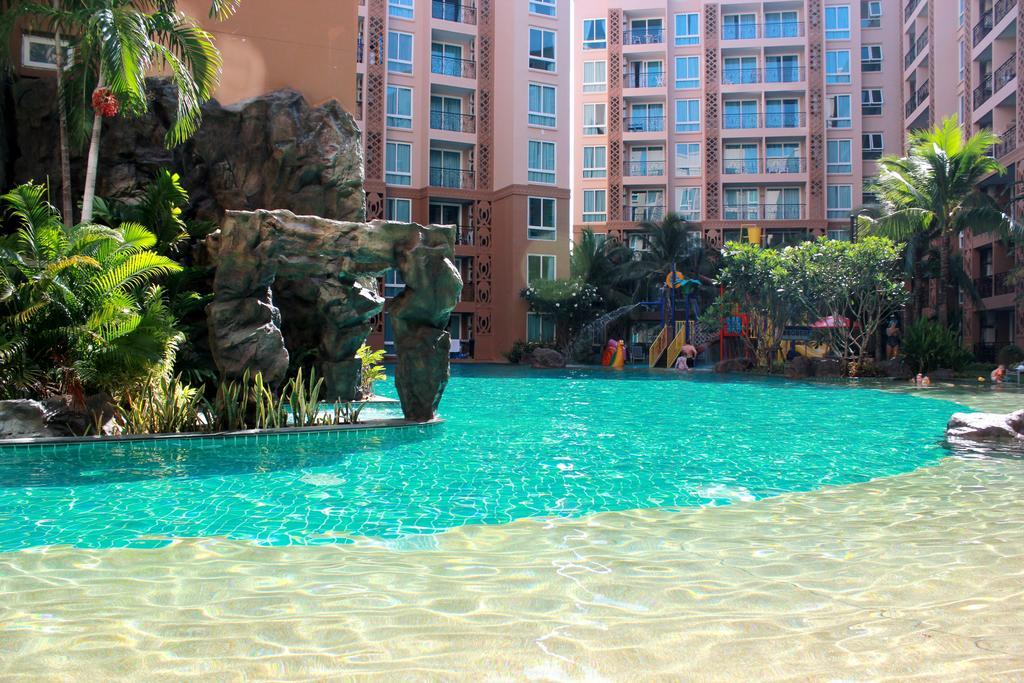 Atlantis Condo Resort Jomtien Beach Rum bild
