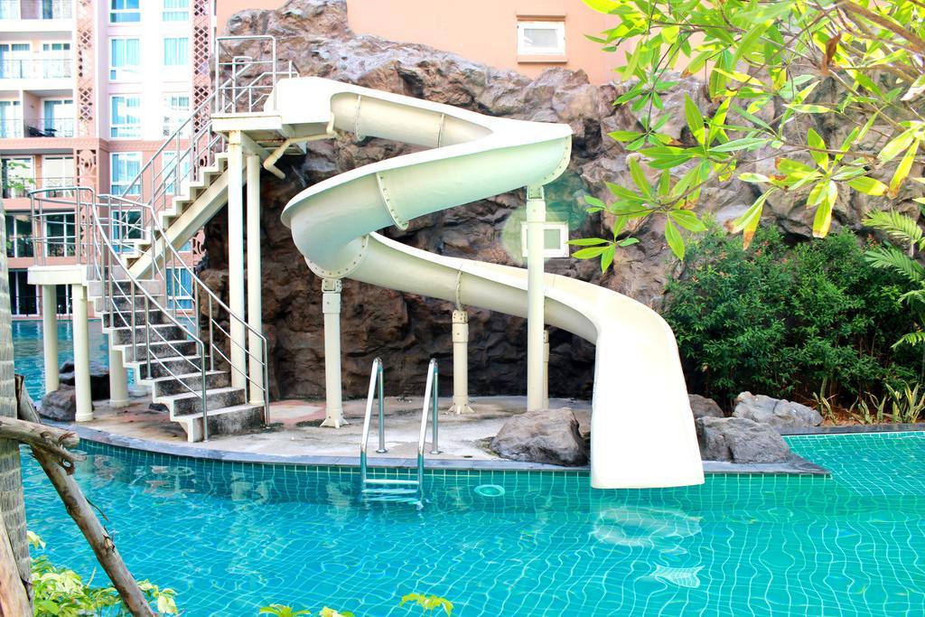 Atlantis Condo Resort Jomtien Beach Rum bild