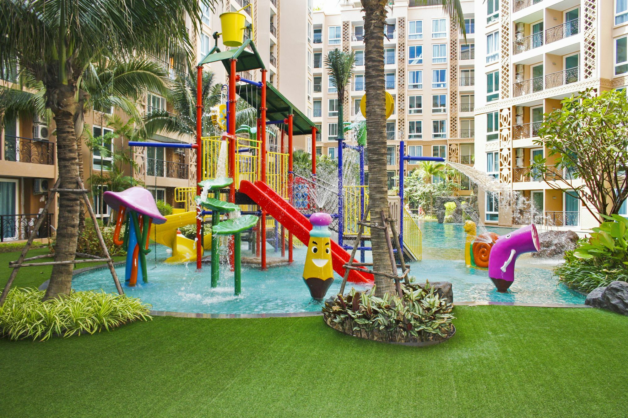 Atlantis Condo Resort Jomtien Beach Exteriör bild
